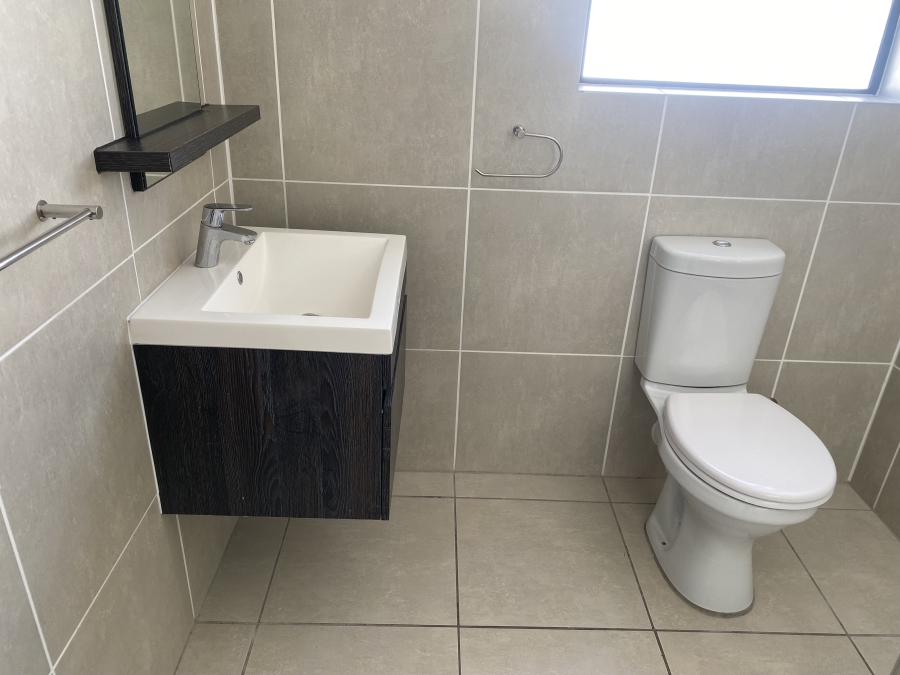1 Bedroom Property for Sale in Sandown Western Cape